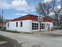 USA - Odell IL - Abandoned Old Mobil Station (8 Apr 2009)